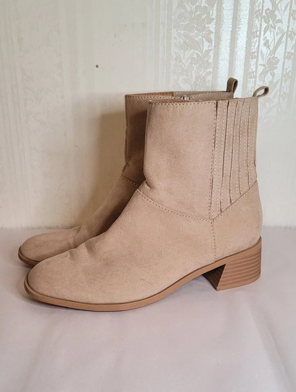 Universal Thread Ashley Tan Ankle Boots Size 10